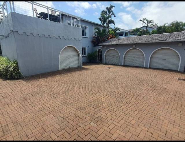 2 BEDROOM APARTMENT FOR SALE IN UMHLANGA CENTRAL